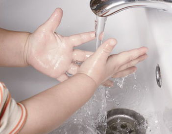 Des experts vous apprennent à bien vous laver les mains