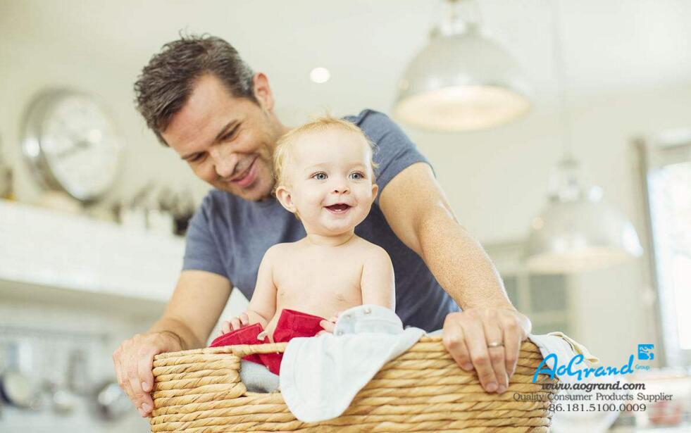 Lavez les vêtements de votre bébé avec une attention particulière